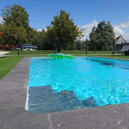 Au Chemin Du Paradis De 10 Personnes 4 Etoiles Dom wakacyjny