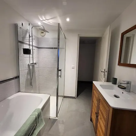 Au Chemin Du Paradis De 10 Personnes 4 Etoiles